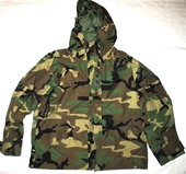 US MILITARY ECWCS GORE TEX COLD WEATHER WOODLAND CAMOUFLAGE PARKA - LARGE SHORT